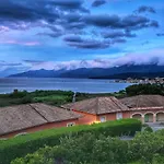 T3 Avec Vue Panoramique Sur La Mer, Terrasse, Piscine Et A Seulement 300m De La De La Roya * Saint-Florent (Corsica)