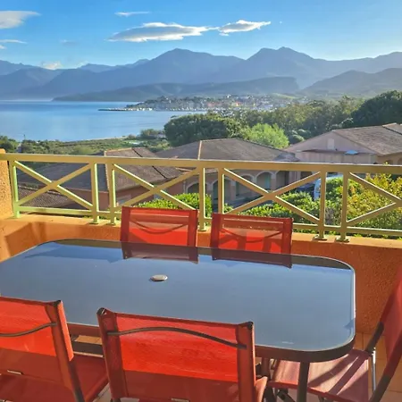T3 Avec Terrasse Et Vue Panoramique Sur Le Golfe De Saint-florent, A 300m De La De La Roya