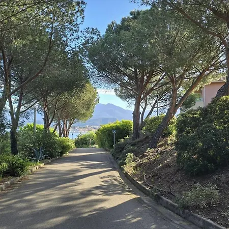 T3 Avec Terrasse Et Vue Panoramique Sur Le Golfe De Saint-florent, A 300m De La De La Roya *